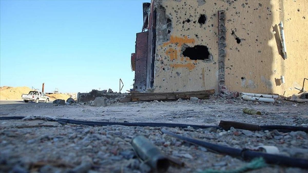 Libya'da darbeci Hafter'den kurtarlan blgede yanm bir ceset bulundu 