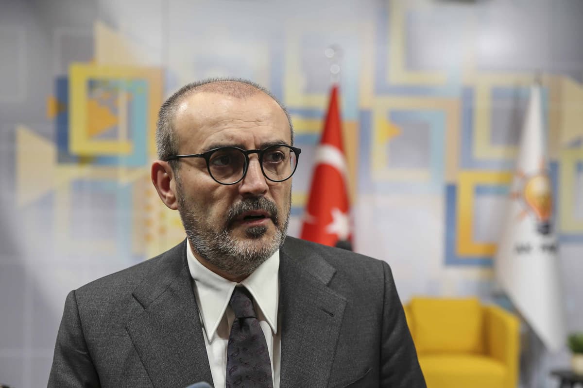 Sosyal medya platformlar�na net mesaj: Egemenlik haklar�m�z� tan�y�n