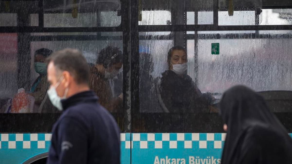 Bakan Koca son 3 g�nde a��r hasta say�s� en �ok artan �ehirleri a��klad�!