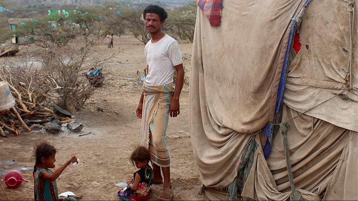 Yemen'de sel nedeniyle 2 binden fazla snmac barnandan oldu 