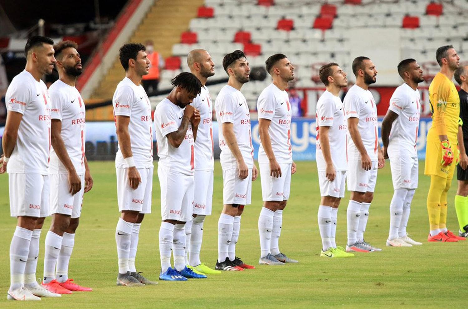 Antalyaspor'da 6 ayr�l�k