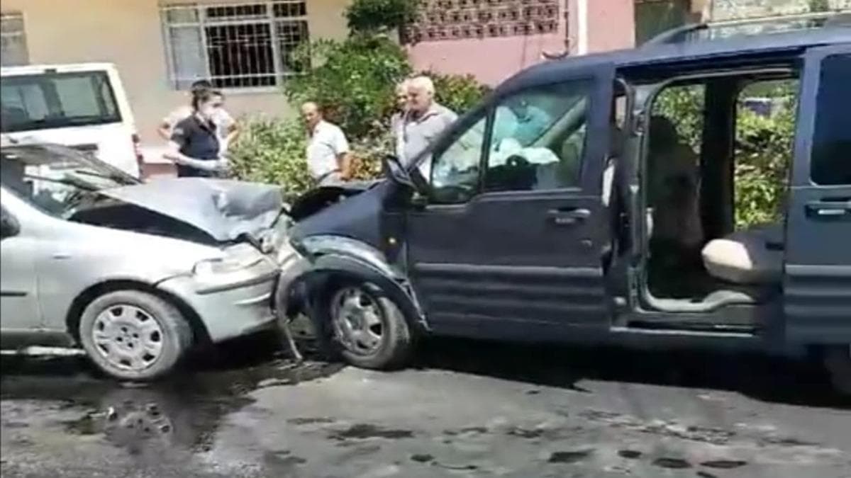 Aydn'da otomobil ile hafif ticari aracn arpmas sonucu 12 kii yaraland