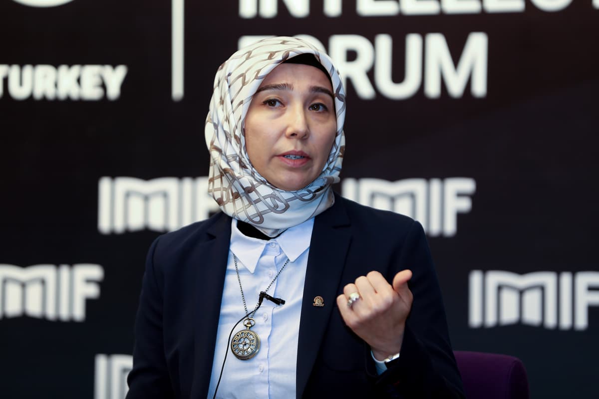 'Mesele 3-5 a�a� de�il, mesele kad�n de�il... Nedir meseleniz?'