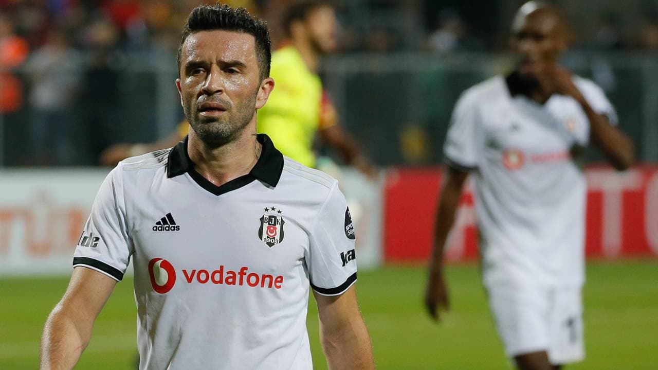 'Fenerbah�e'ye gidiyorum, hakk�n�z� helal edin'