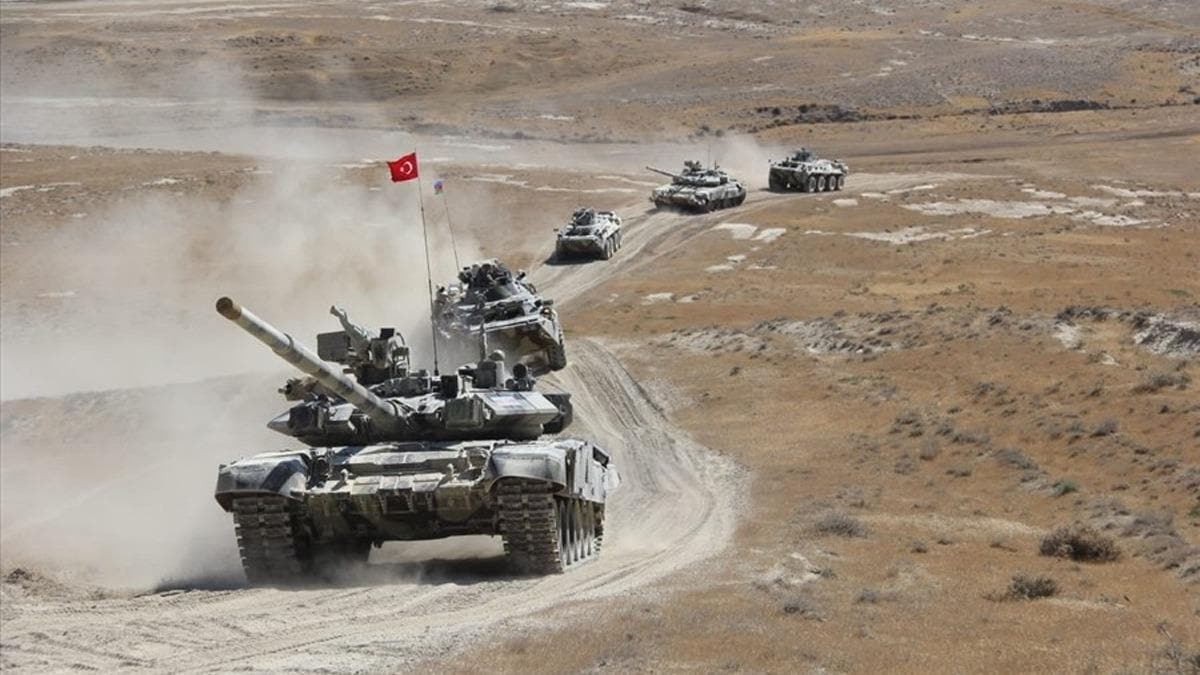 Azeri Bakan Guliyev: Trkiye ile ortak bir ordu kurmamz lazm