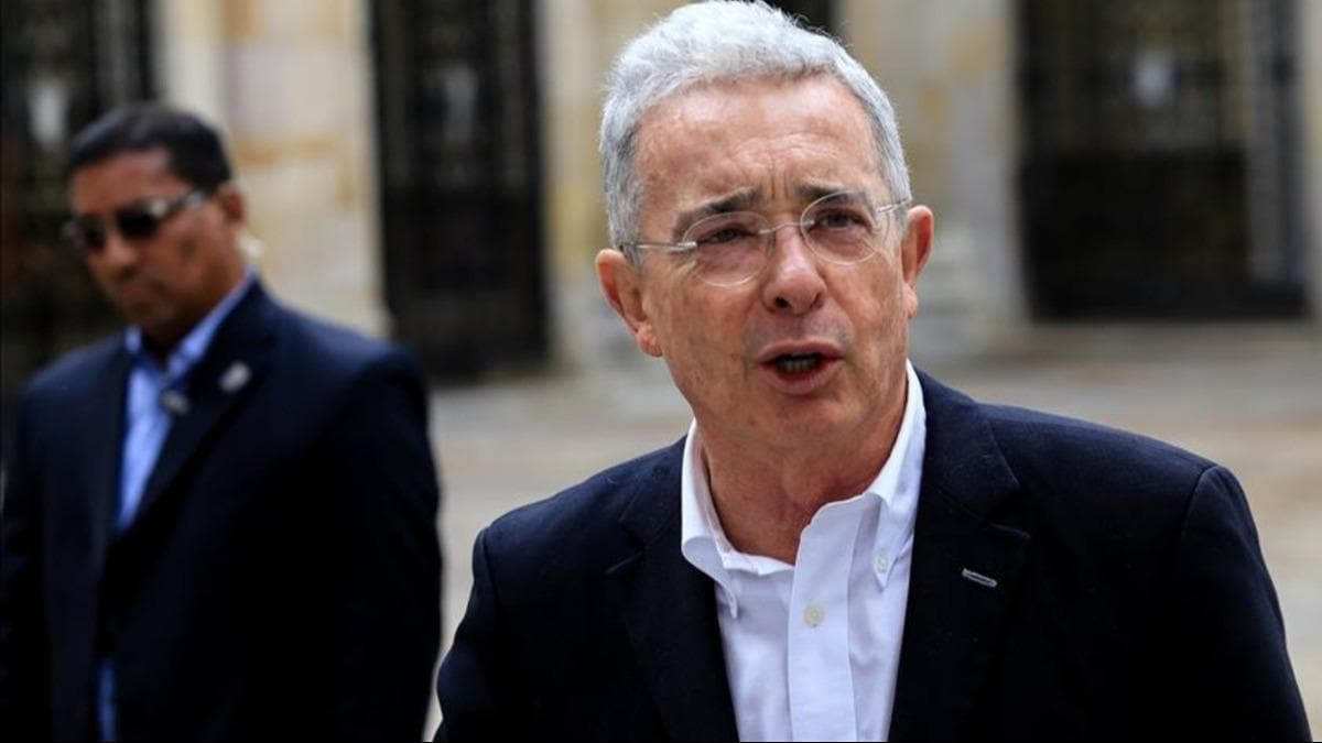 Eski Kolombiya Devlet Bakan Uribe ev hapsi cezasna arptrld