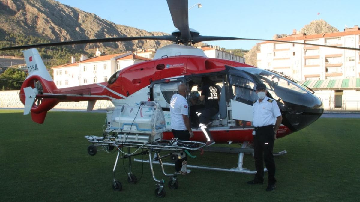 Ambulans helikopter bir haftalk bebek iin havaland
