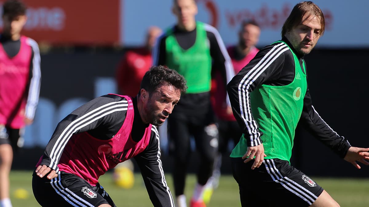 Be�ikta�'tan Caner Erkin ve G�khan G�n�l'e fla� hareket!