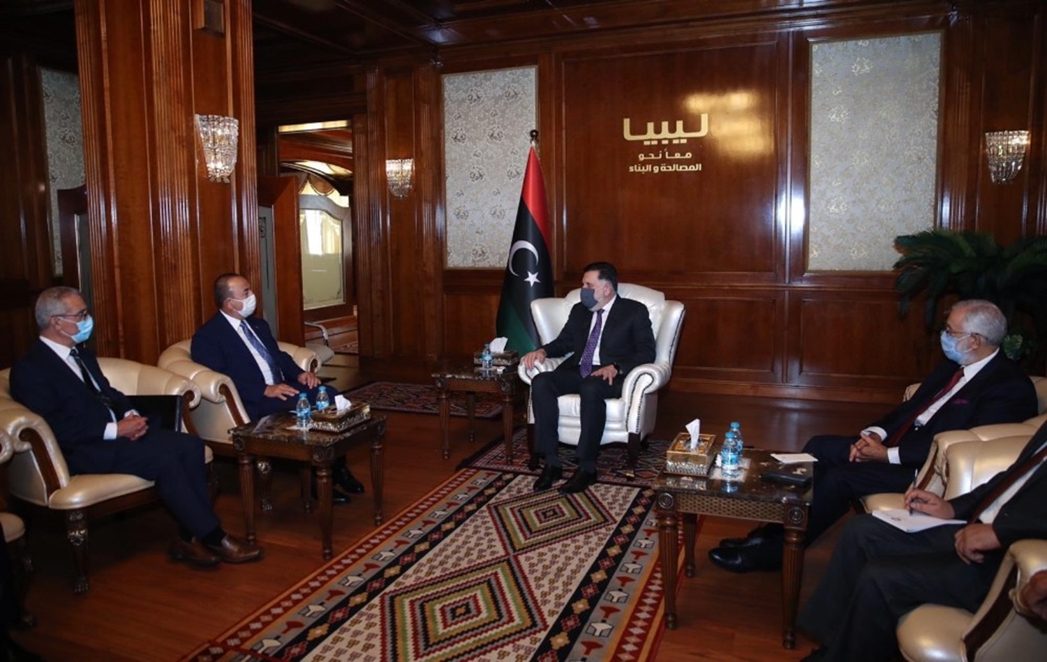 D��i�leri Bakan� Mevl�t �avu�o�lu, Libya Ba�bakan� Serrac ile bir araya geldi