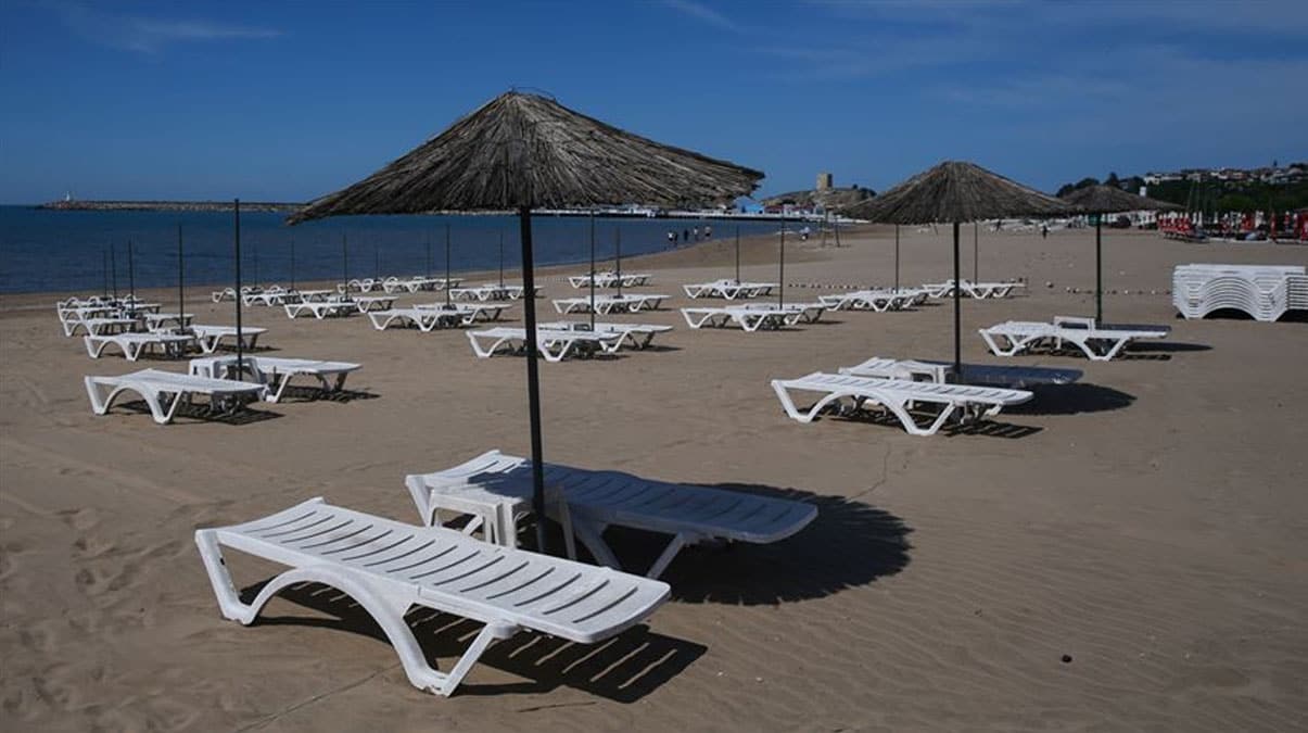 Bir �ehirde daha plajlara Kovid-19 k�s�tlamas�