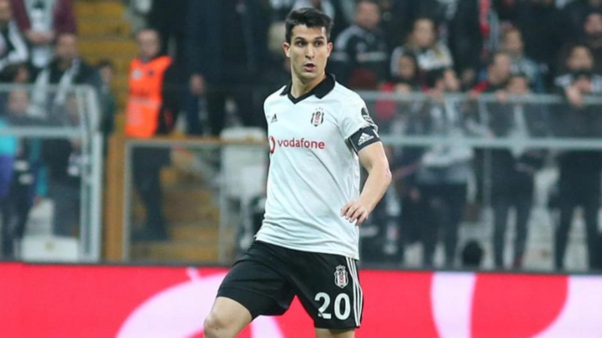 Beikta'tan 'feda' diyen Necip Uysal'a yeni szleme