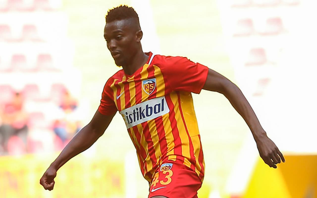 Be�ikta�'tan Mensah i�in yeni teklif