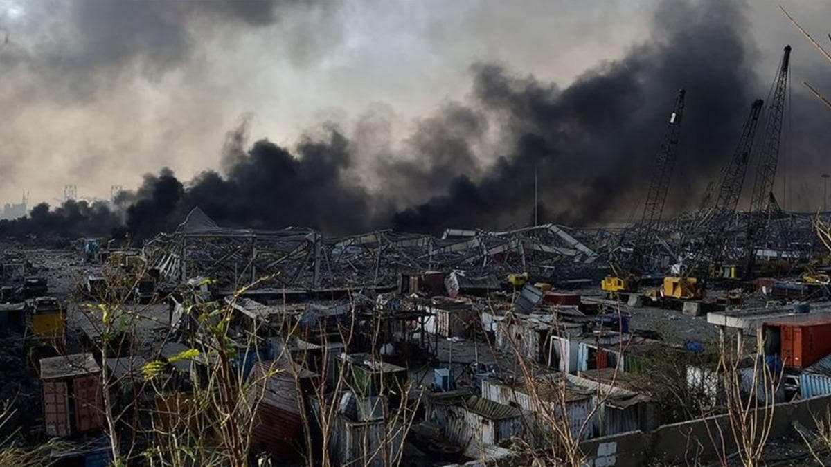 Beyrut Liman'ndaki patlama sonras bakan ve milletvekili istifalar sryor