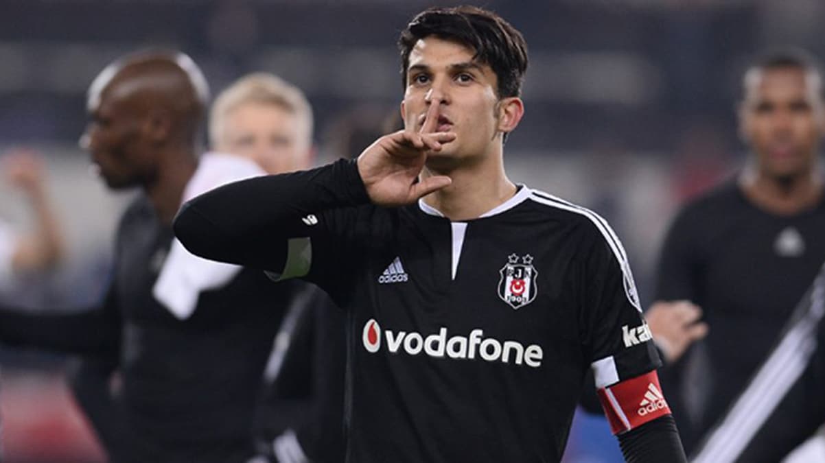 ��te Necip Uysal'�n yeni s�zle�mesinin detaylar�