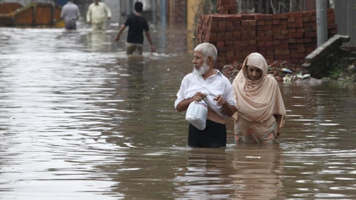 Pakistan'da muson yalarnn sebep olduu sellerde en az 57 kii ld