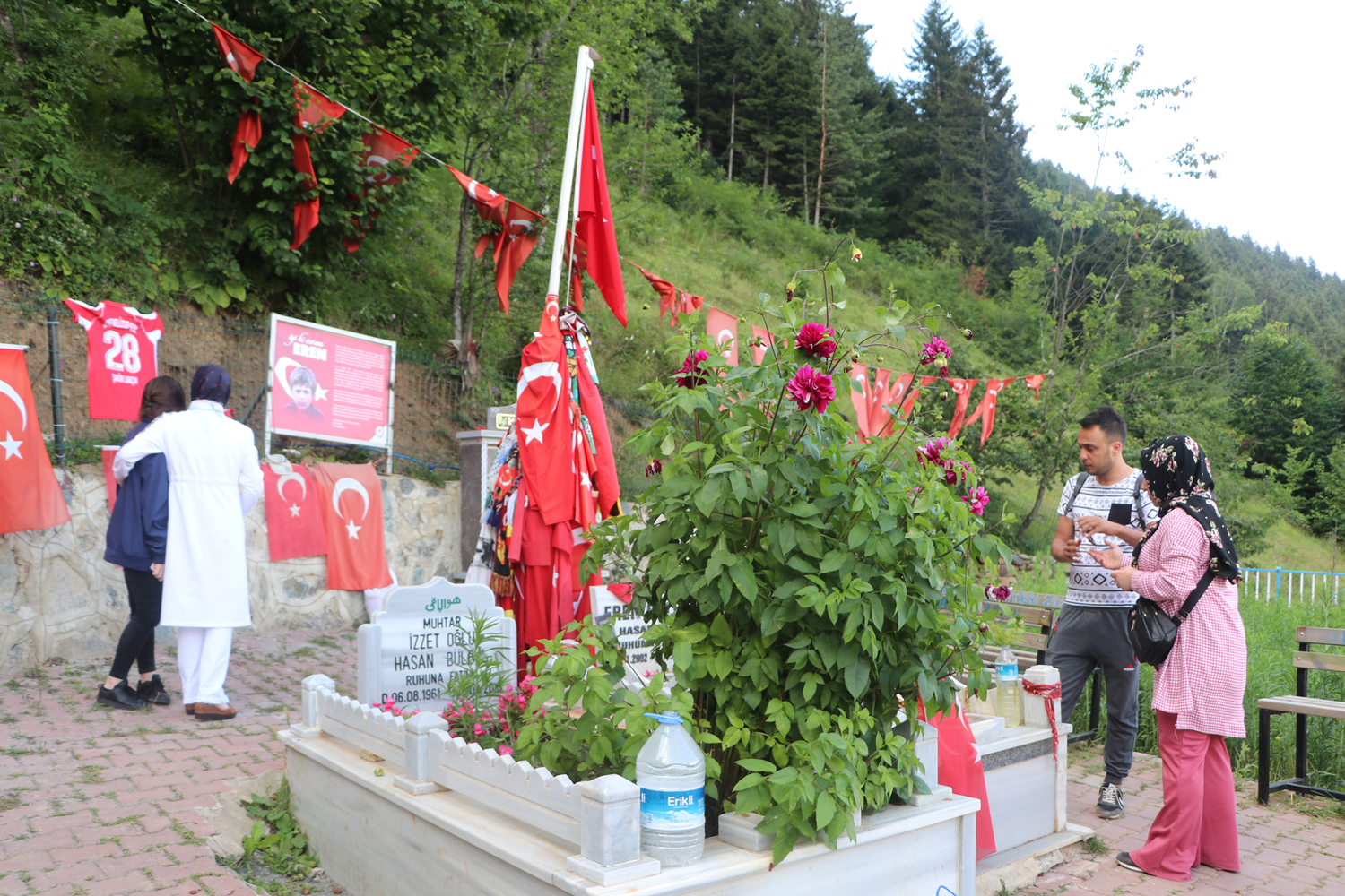 �ehit Eren B�lb�l �l�m�n�n ���nc� y�l�nda an�l�yor: Kan� yerde kalmad�