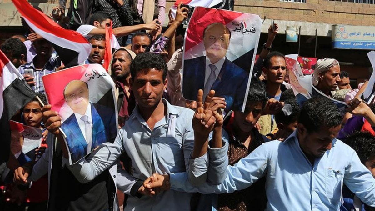 Yemenliler Sokotra'da BAE destekli gleri protesto etti