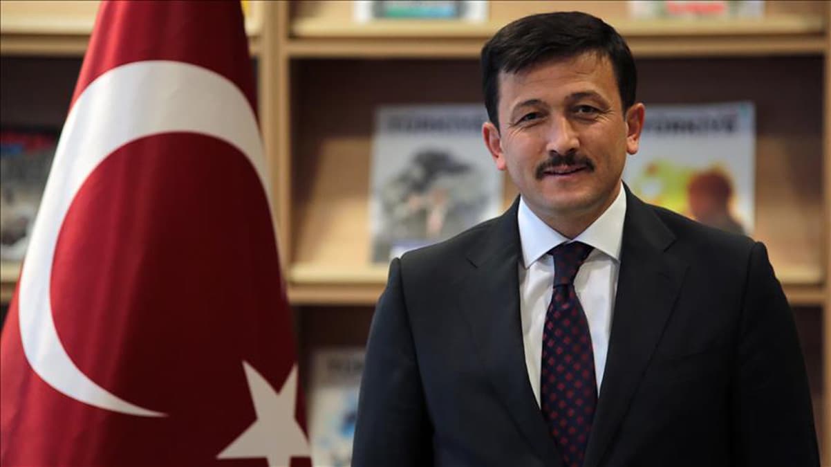 AK Parti'den CHP'li Gzelbahe Belediye Bakan'nn iddialarna tepki