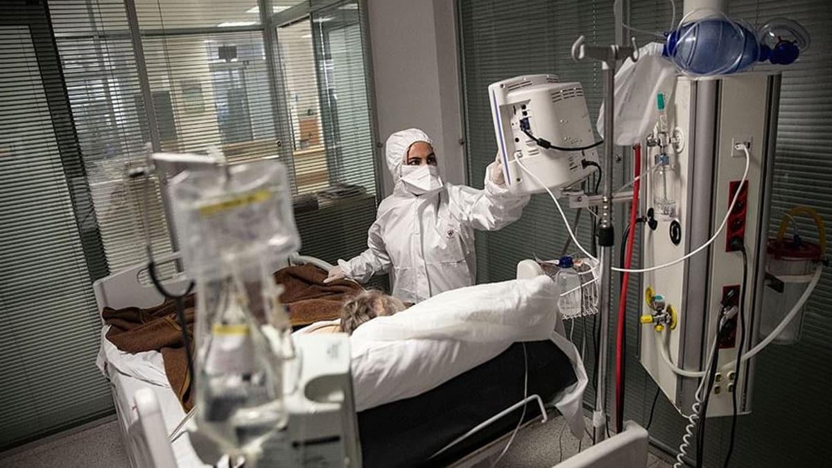 Yeni vaka say�s� art�yor! Bakan Koca'dan kritik uyar�...