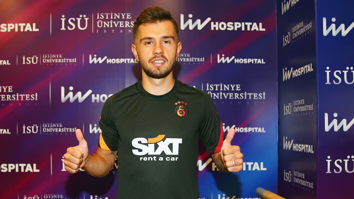 Galatasaray y�ld�z oyuncunun transferini a��klad�