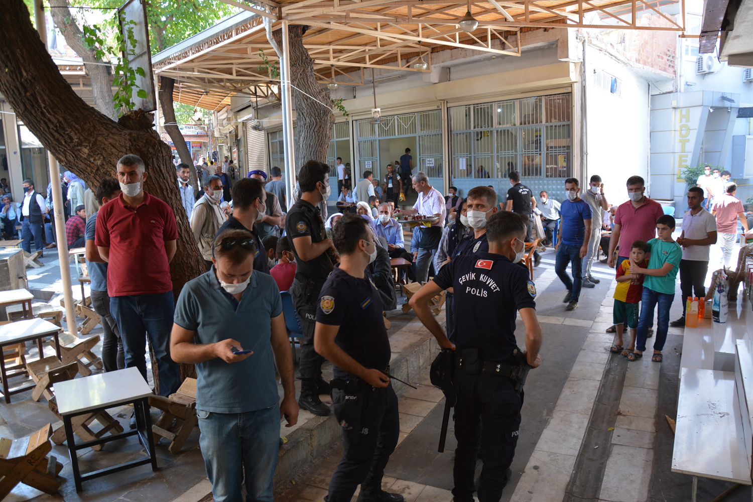 Alacak verecek kavgas� kanl� bitti: 5 yaral�