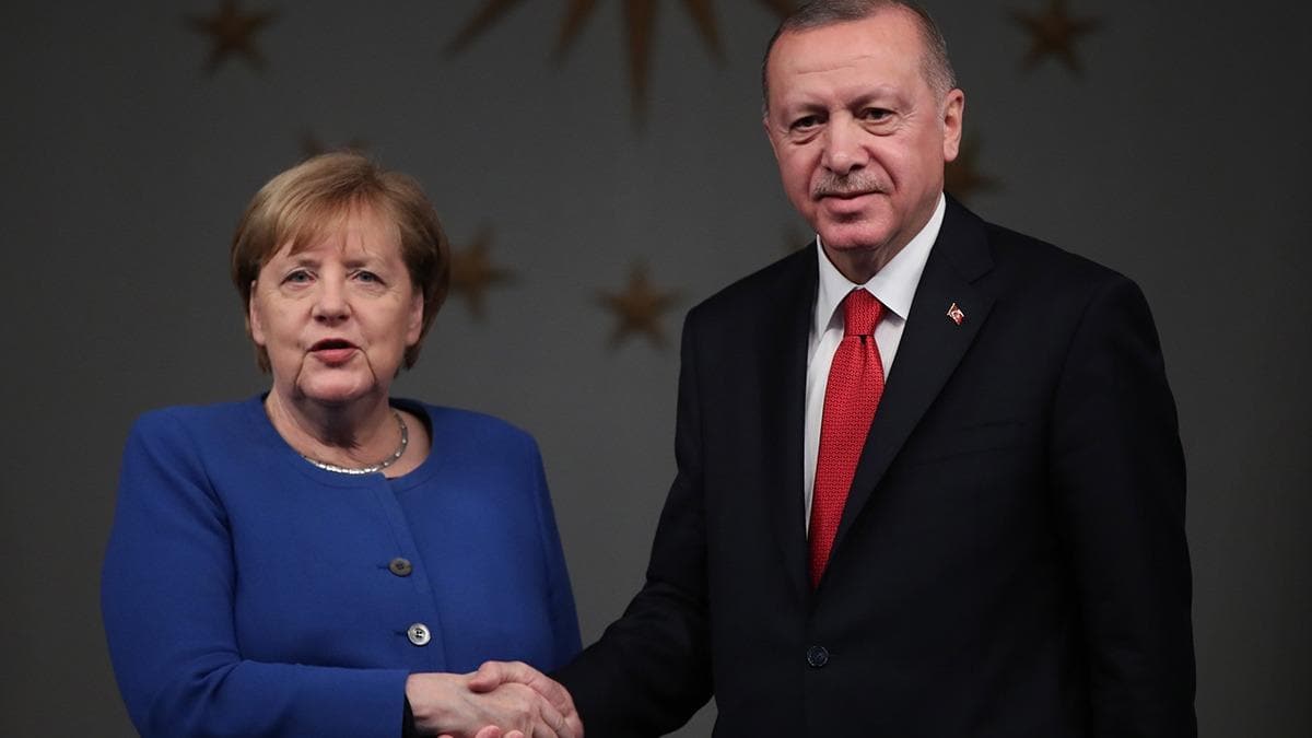 Bakan Erdoan, Merkel ile Dou Akdeniz'i grt