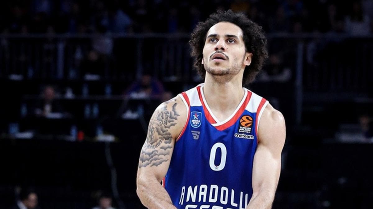 Ergin Ataman Shane Larkin'in durumunu aklad