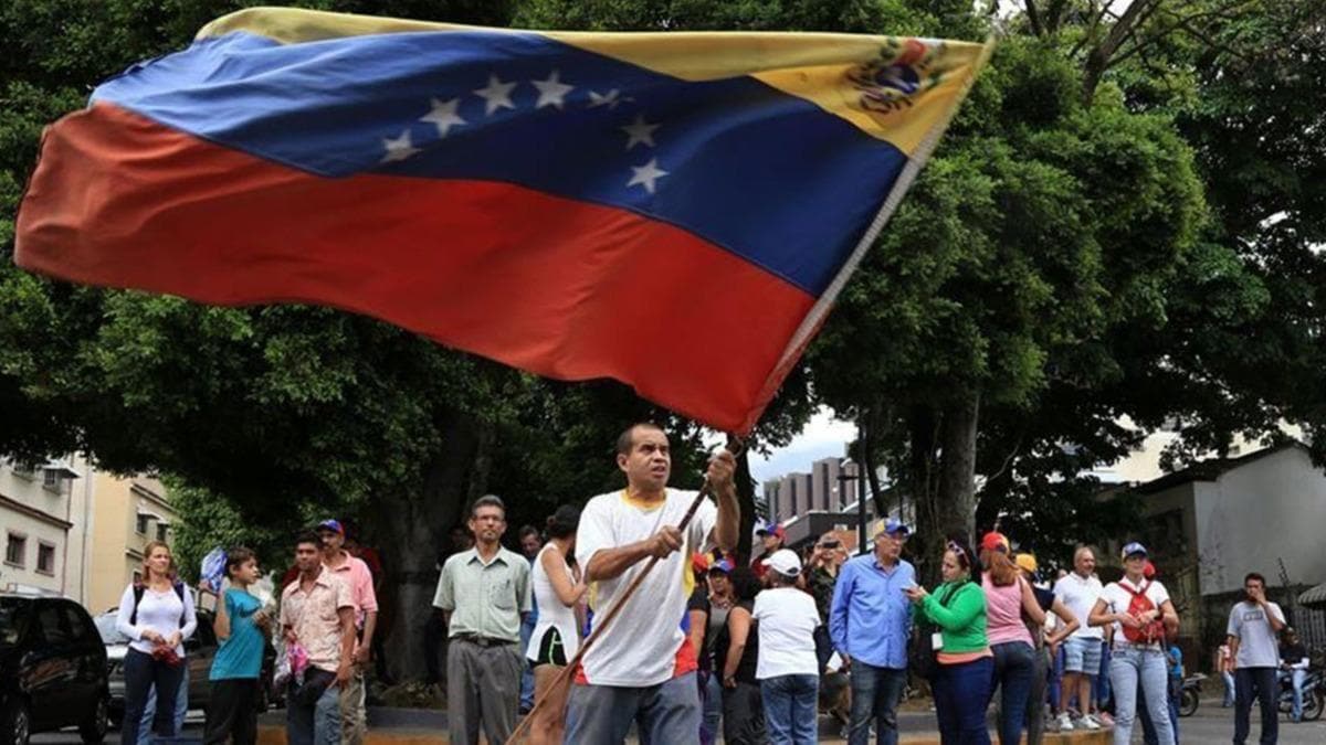 Venezuela'ya demokratik deiim basks