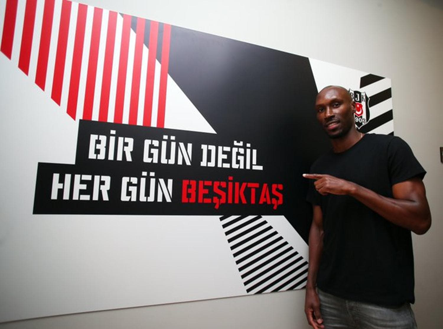 Atiba: 'Tekrar burada olmak g�zel'