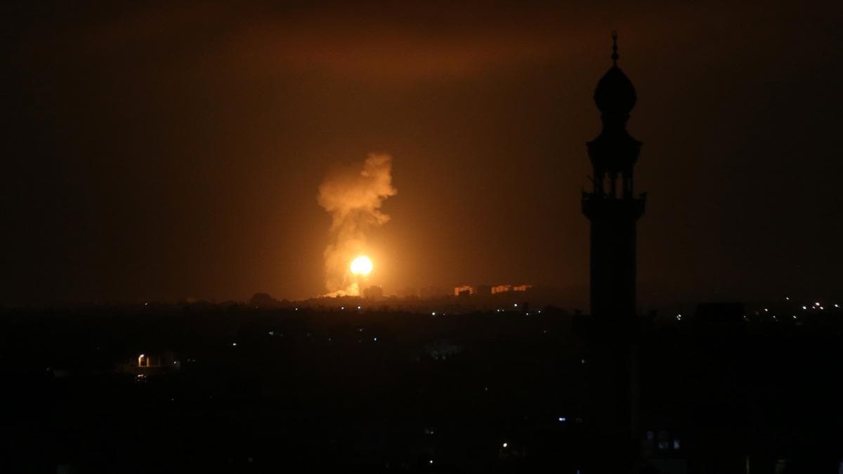 srail ordusu Gazze eridi'nde Hamas'a ait noktalar vurdu