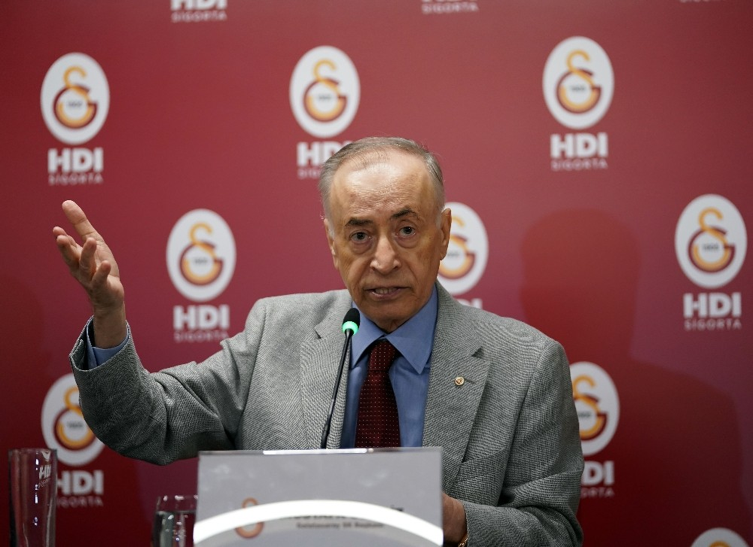 '�ok b�y�k dedikodular var'