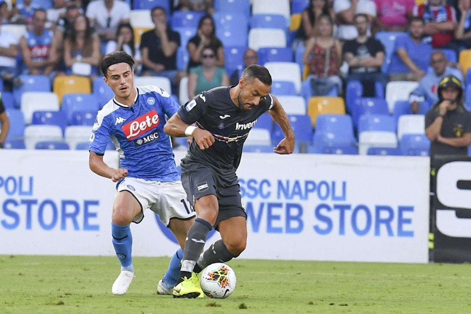 Napoli'den Eljif Elmas'a yeni s�zle�me