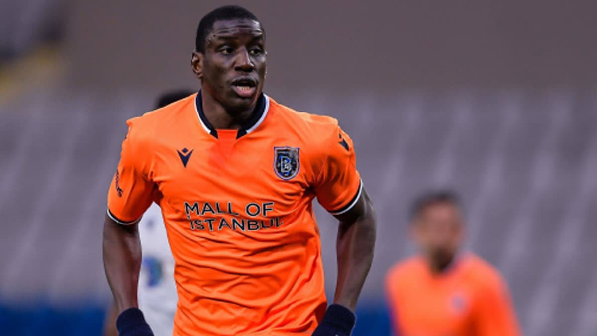 Demba Ba Uygur T�rkleri i�in t�m d�nyaya seslendi