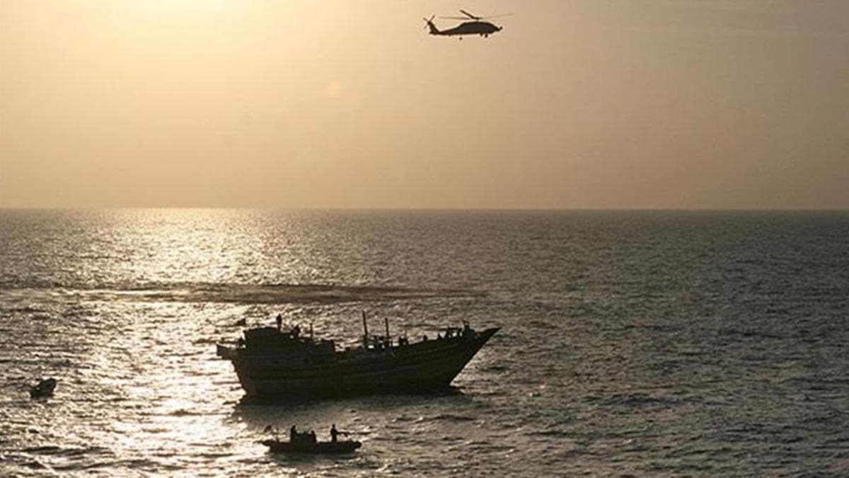 Korsanlar, Somali'de bir gemiyi kard