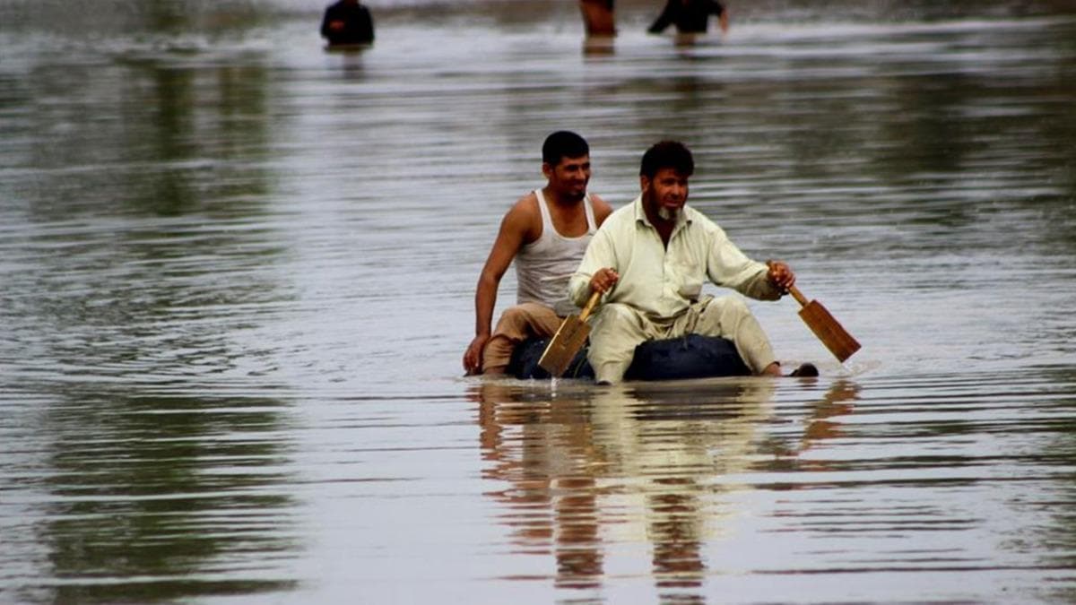 Pakistan' muson yamurlar vurdu: 24 l 