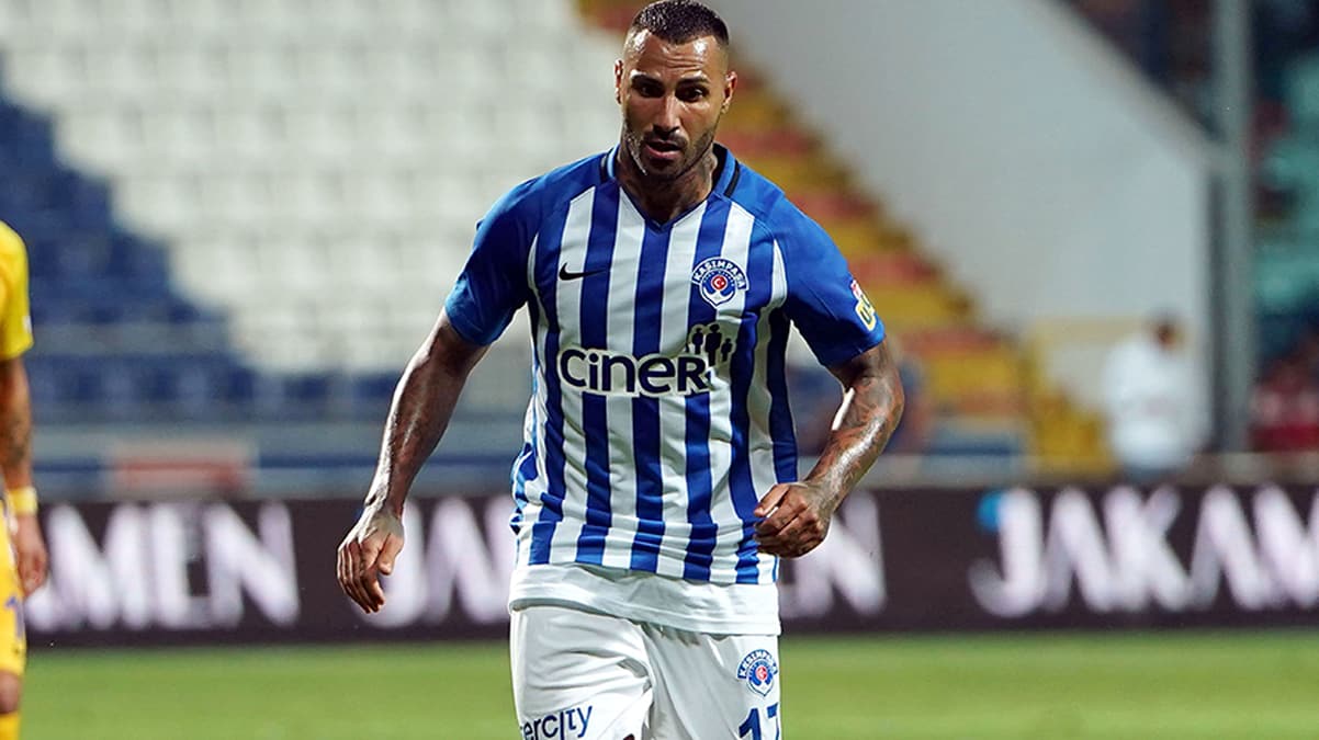 Ba�kan Quaresma'y� a��klad�, taraftar heyecanland�