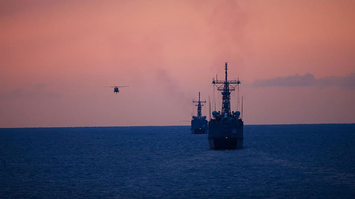 Atina'ya Navtex cevab�... T�rk sava� gemileri Girit'e hareket etti!