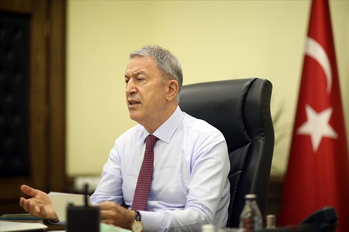 Yunanistan'�n Oru� Reis provokasyonuna Bakan Akar'dan tepki: Gerginli�i art�r�r