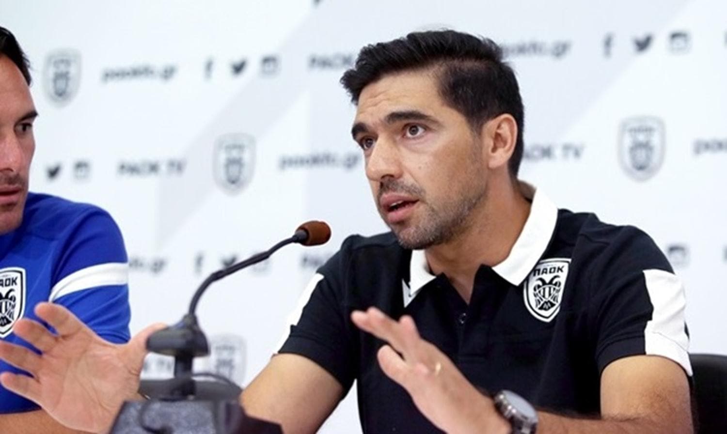 PAOK'un hocas�, Be�ikta� kar��s�nda tek ma��n avantaj�na g�veniyor