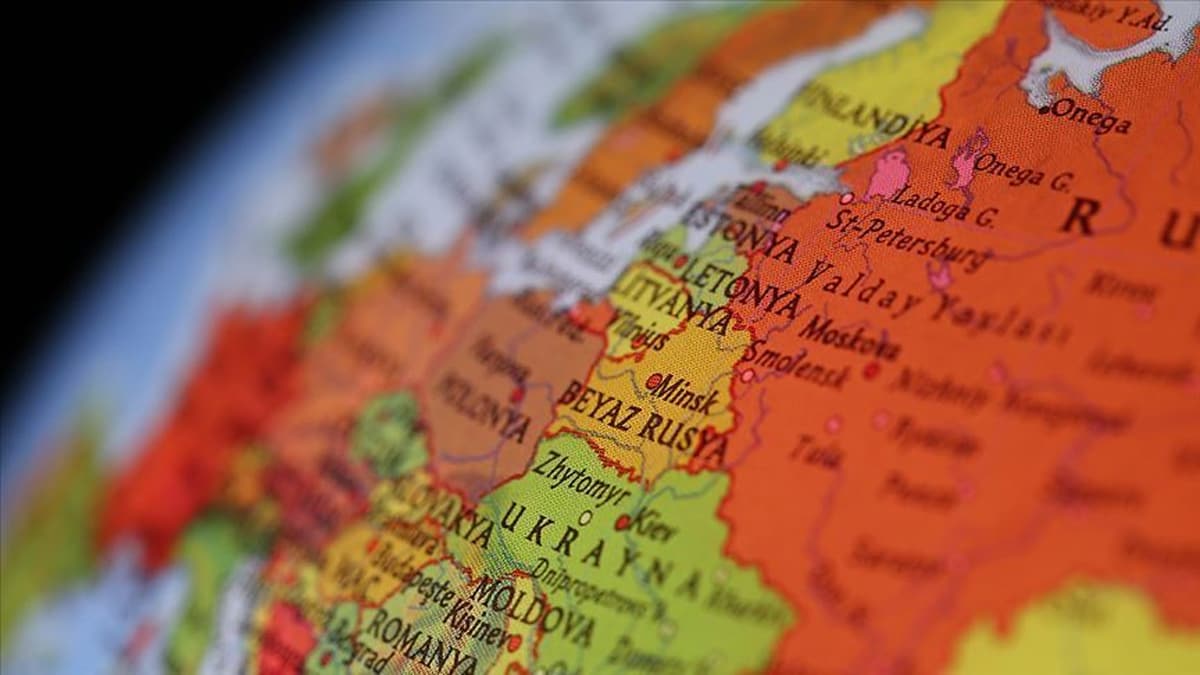 Belarus'tan Ukrayna vatanda�lar� i�in 'pasaport' karar�