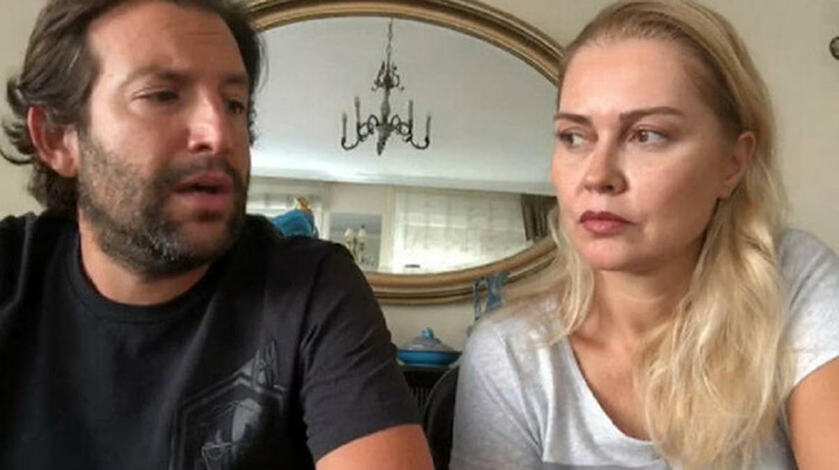 Amerika'da ya�ayan �nl� oyuncu T�rkiye'ye d�nd�: Allah ABD'deki acile d���rmesin