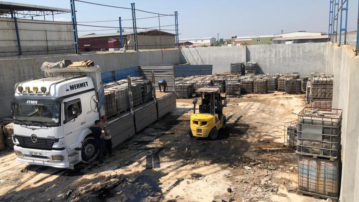 Adana'da bir depoya yaplan basknda 142 bin litre kaak akaryakt ele geirdi