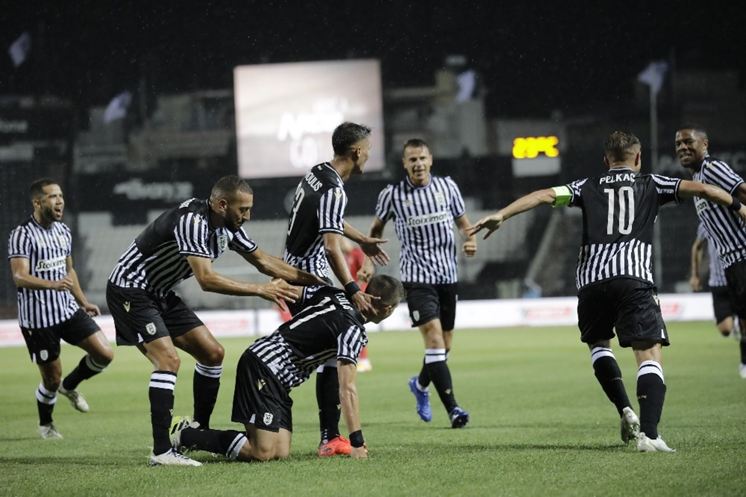 Yunan bas�n�: 'R�ya gibi PAOK, Be�ikta�'� ge�ti'