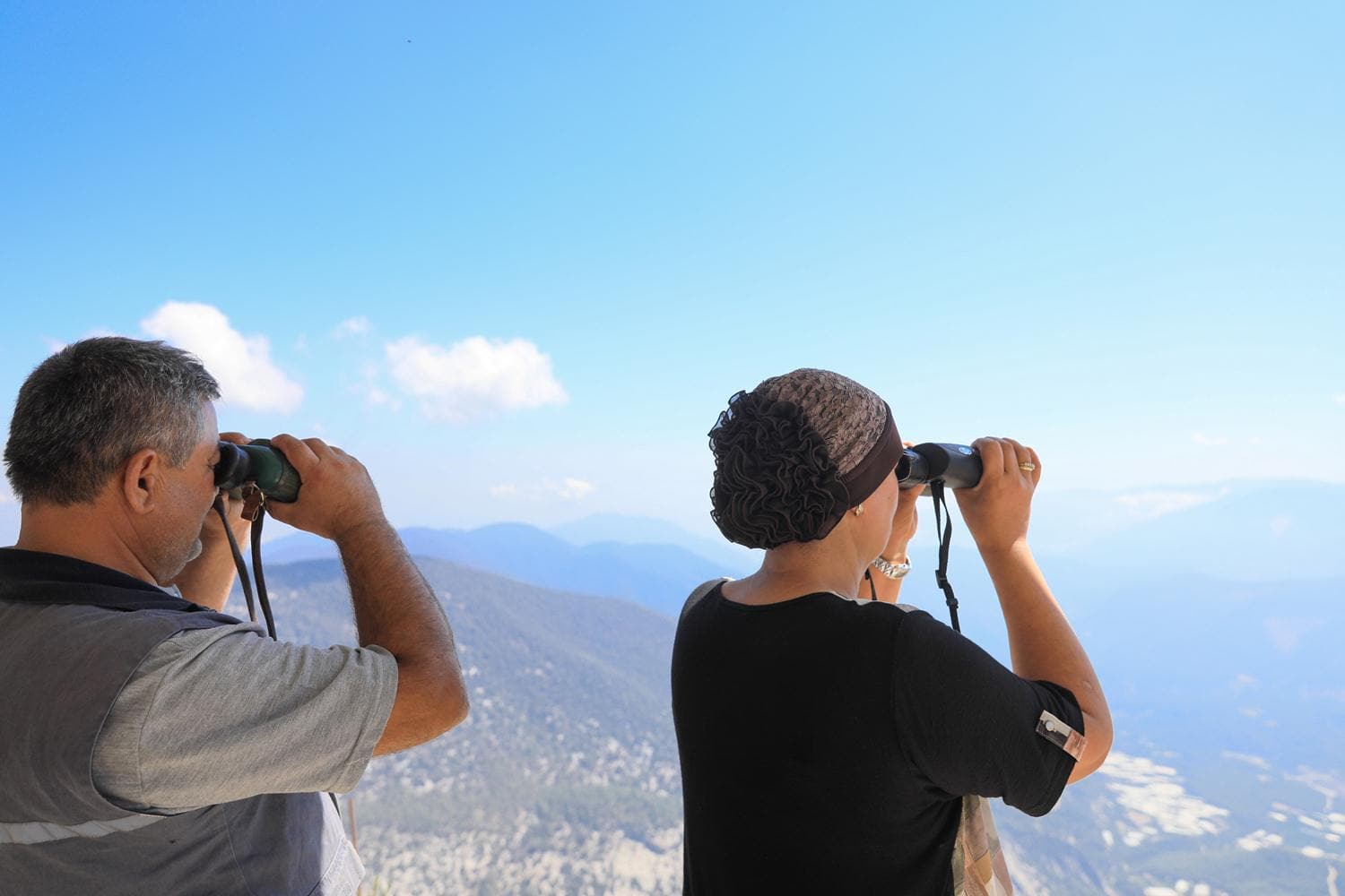 Do�up b�y�d�kleri kulede 'duman' n�betini �stlendiler