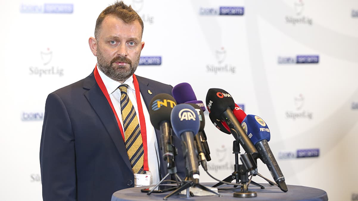 Fenerbah�e Y�neticisi Selahattin Baki'den Vedat Muri� a��klamas�