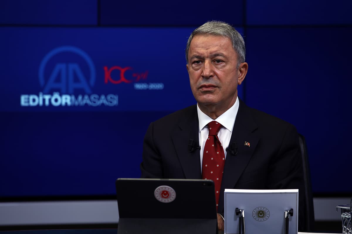 Bakan Akar: 30 A�ustos Zafer Bayram�'nda asil milletimize bir arma�an�m�z olacak