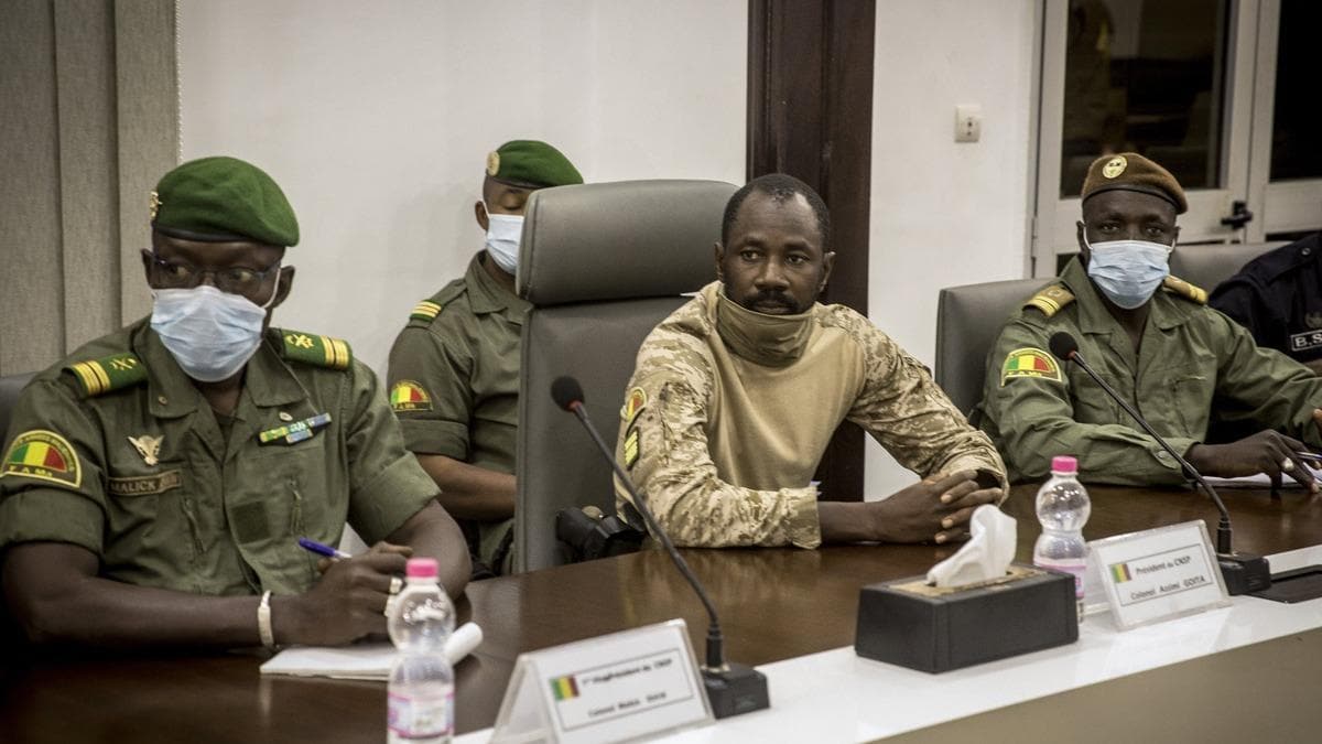 Mali'de askeri cuntann lideri darbeciler tarafndan ''cumhurbakan'' ilan edildi
