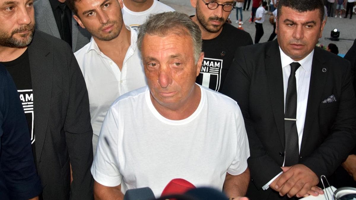 Ahmet Nur ebi'den transfer aklamas