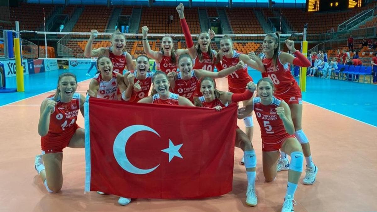 Trkiye Gen Kz Voleybol Milli Takm Avrupa ampiyonas'nda finalde