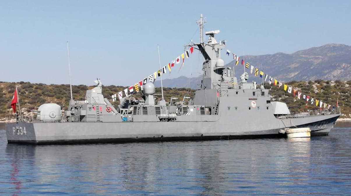 Navtex teyakkuzu... T�rk sava� gemilerinin Ka�'taki bekleyi�i s�r�yor